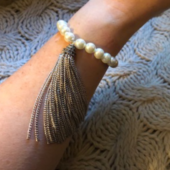 Lisa Freede Jewelry - **HOST PICK** Stretch Bracelet with Tassel *NEW*